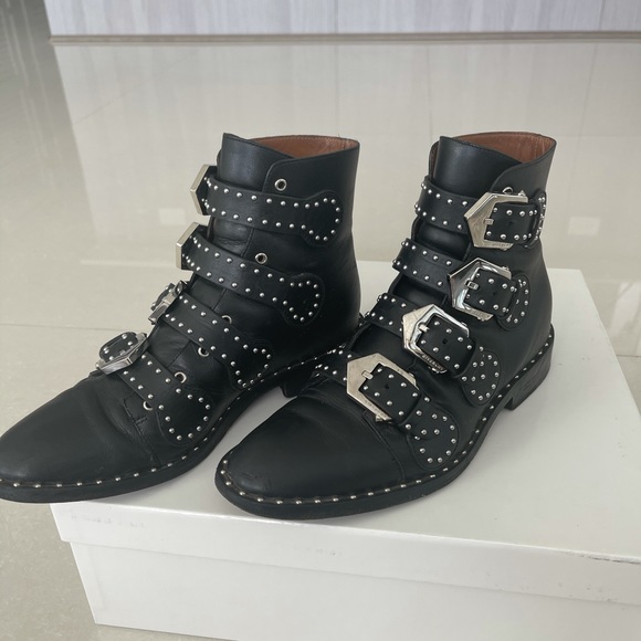Givenchy studded boot-fits like a sz 7 - Picture 4 of 13